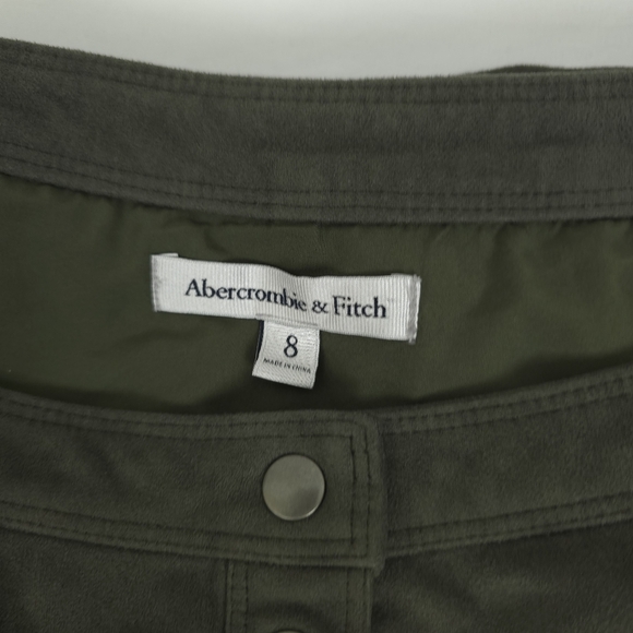 Abercrombie and Fitch Faux Suede Front Snap Button Skirt size 8 - Picture 5 of 10